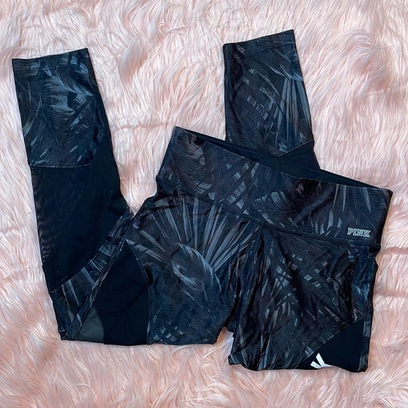 PINK Victoria’s‎ Secret Ultimate Tropical Leggings Size Small - Picture 1 of 7